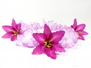 HK-305 Hawaiikette, Blumenkette mit XXL-Blüten in violett-weiß